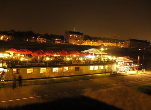 Hotel na wodzie Barka Basia